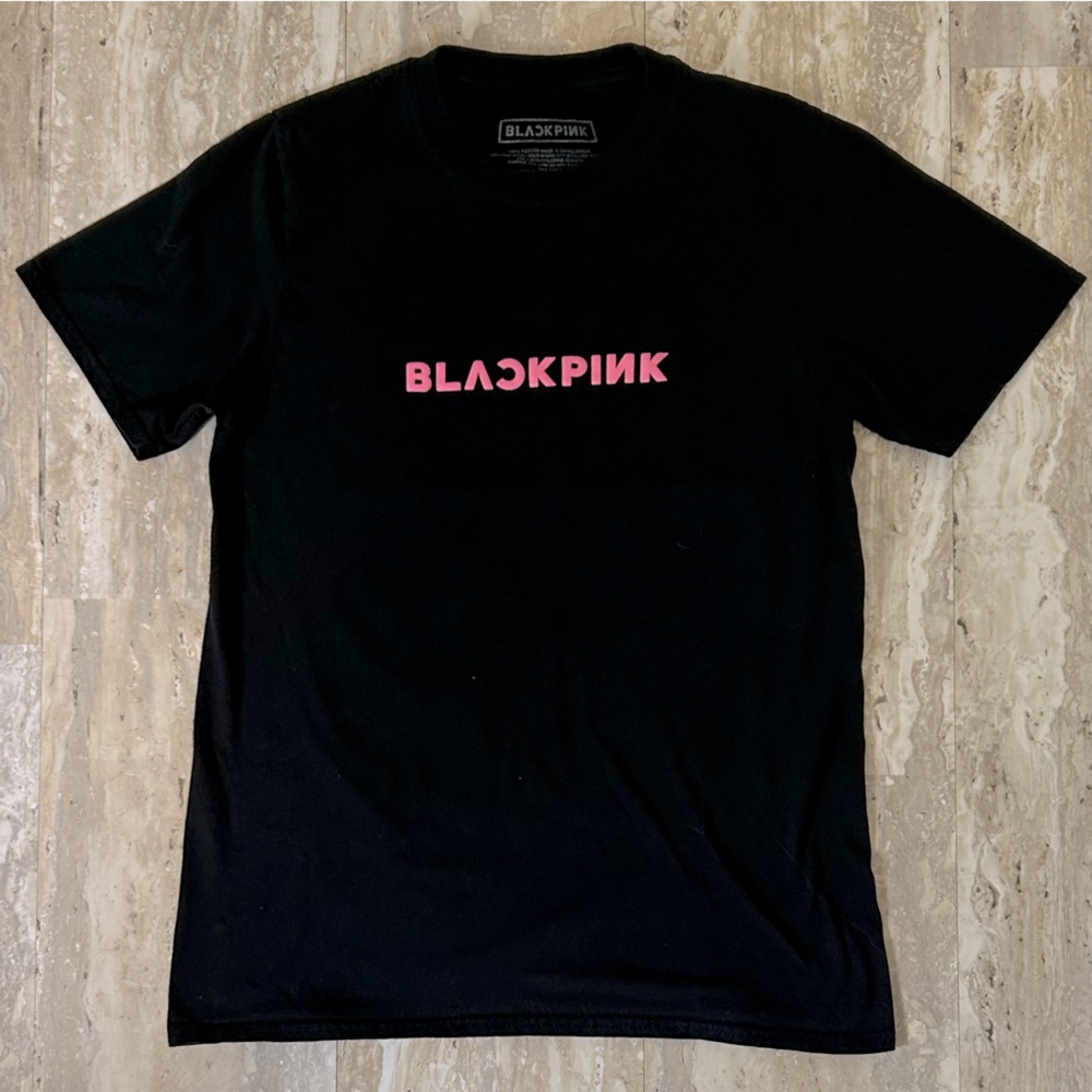 Blackpink T-shirt Printed on Both Sides. Size Medium